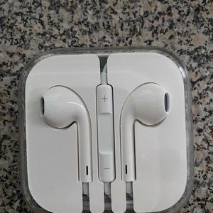 Apple Iphone headphones